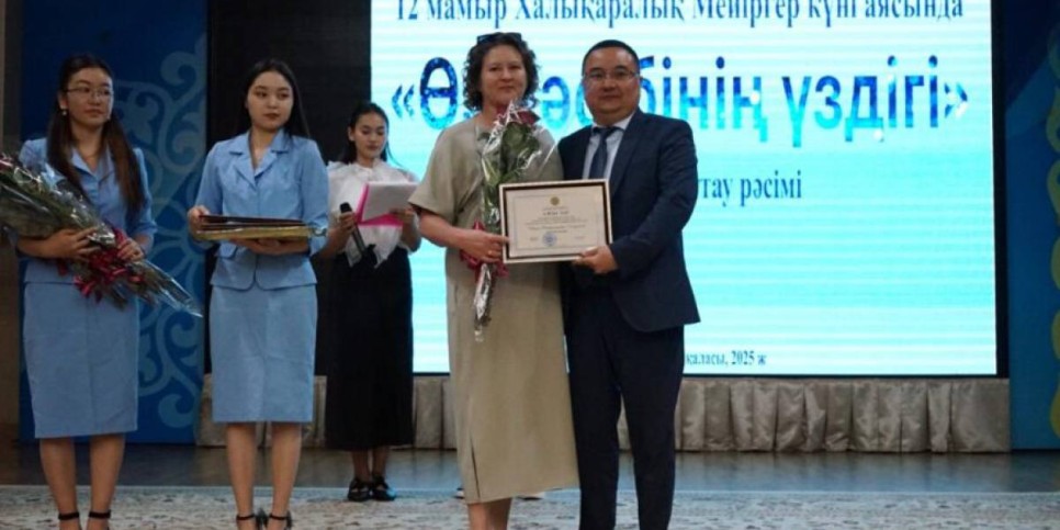 Ақ халатты абзал жандарға құрмет: Талдықорғанда мерекелік шара өтті