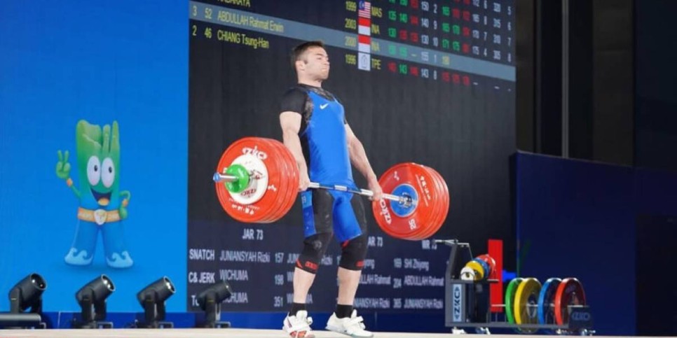 Ауыр атлет Пётр Хребтов Азия чемпионатында қола жүлдеге ие болды