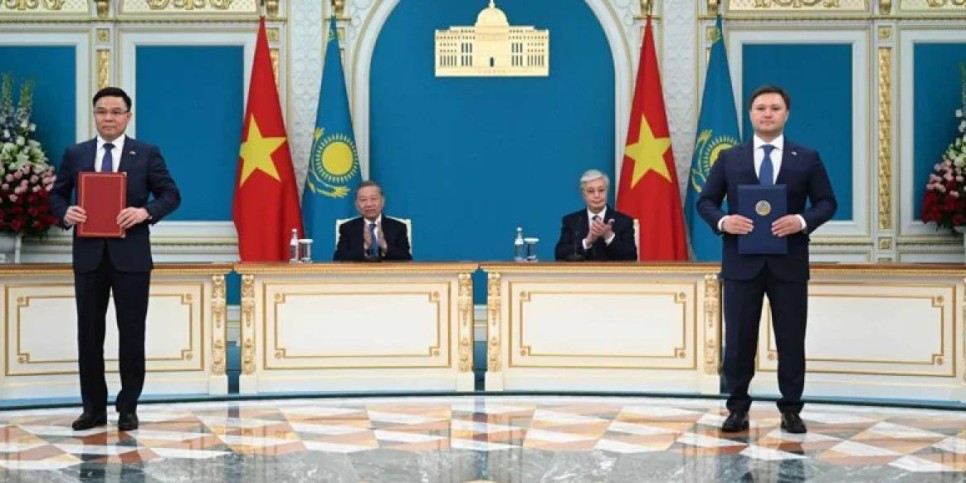 Қасым-Жомарт Тоқаев пен То Лам келіссөздер қорытындысы бойынша Бірлескен мәлімдеме қабылдады