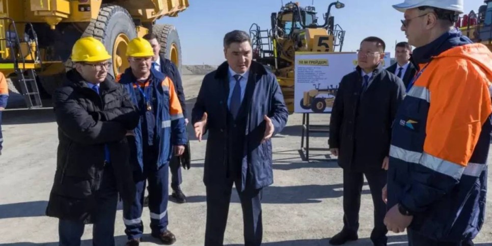 Олжас Бектенов Павлодар облысындағы өнеркәсіптерді аралады