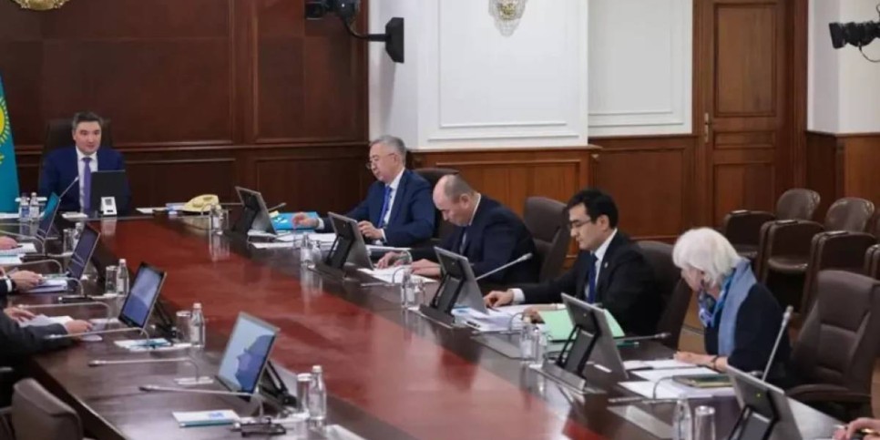 Олжас Бектенов «Бәйтерек» холдингі директорлар кеңесінің отырысын өткізді