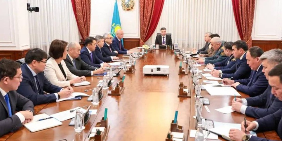 Премьер-министр Украина төңірегіндегі жағдайға байланысты шұғыл жиын өткізді