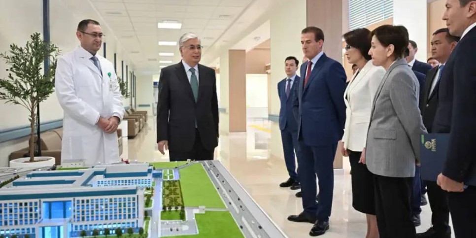 Президент Ұлттық шұғыл медицинаны үйлестіру орталығына барды