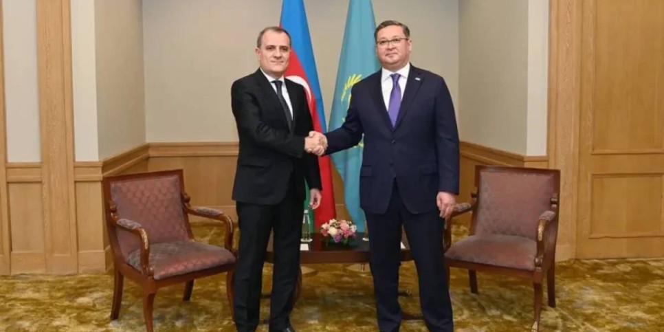 Әзербайжан СІМ басшысы Қазақстанға алғыс айтты