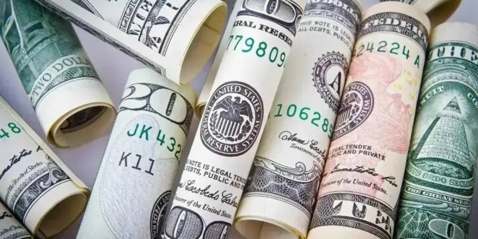 Ақша айырбастау орындарында доллар қанша теңгеден саудаланып жатыр