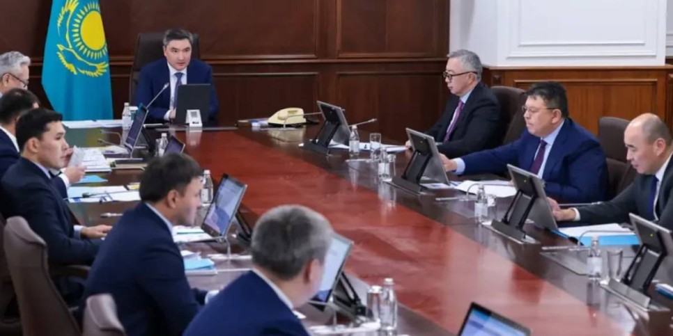 Олжас Бектенов Маңғыстау облысында субсидияланатын ішкі авиарейстерді ұлғайтуды тапсырды