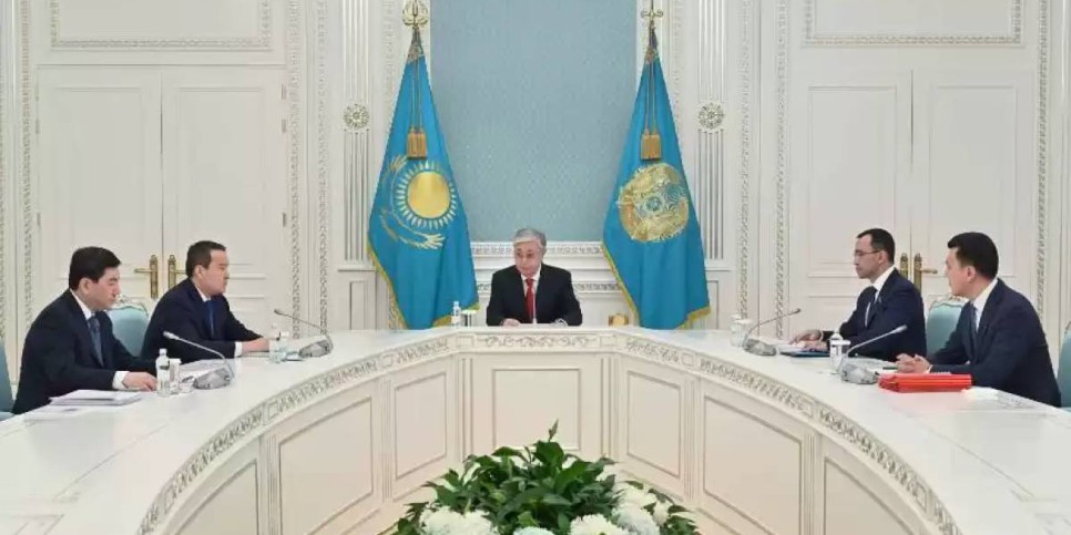 Мемлекет басшысы Парламент Мәжілісін тарату жөнінде кеңес өткізді