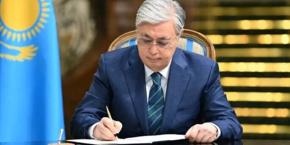 Президент цифрландырудың кейбір мәселелері туралы Жарлыққа қол қойды